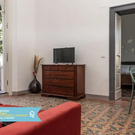 Vl02- Porto Recanati, Leda Interno 2 *